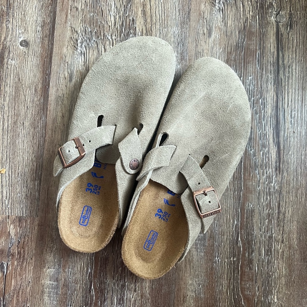 Boston Suede Leather Taupe Birkenstock. SIZE 39 NEVER WORN!